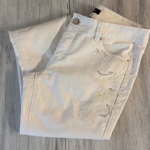 White‎ House Black Market Blanc Slim Leg Embroidered White Jeans 6S Rhinestone